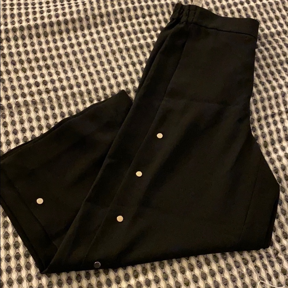 Black Capris